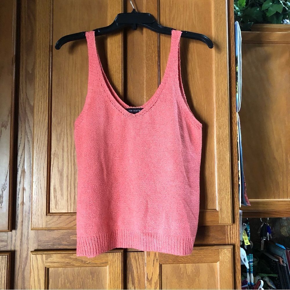 Gibsonlook Double V Ribbed Sweater Tank - M